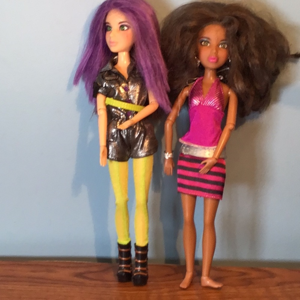 Liv dolls lot of 2